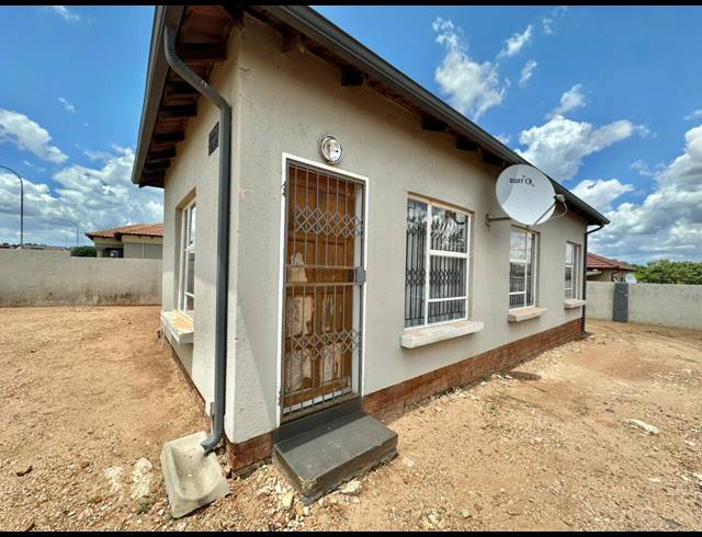 3 BEDROOM HOUSE FOR SALE IN SOUTHERN GATEWAY